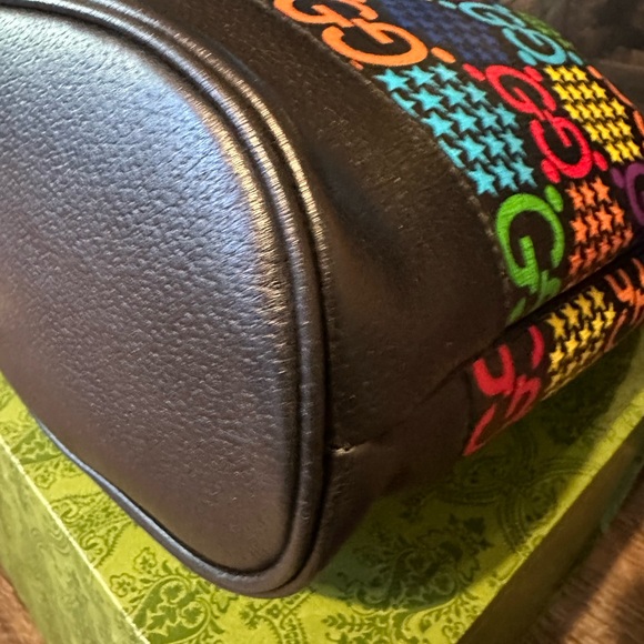 Gucci Supreme monogram Psychedelic bucket bag - Picture 5 of 13